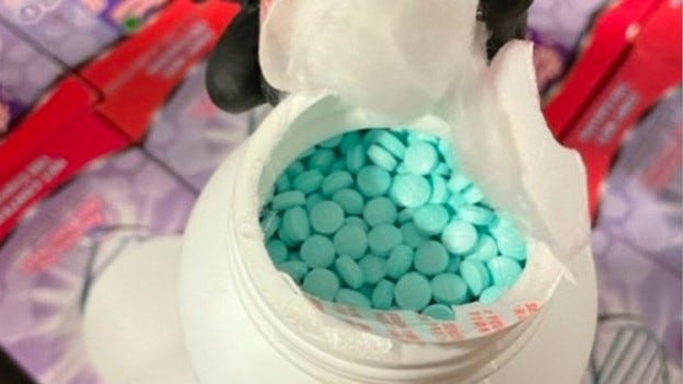 Women found with 500,000 fentanyl pills during traffic stop