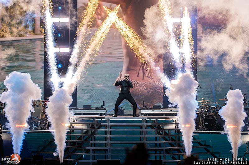 Pitbull w/ Iggy Azalea @ White River Amphitheatre, 9.28.2021