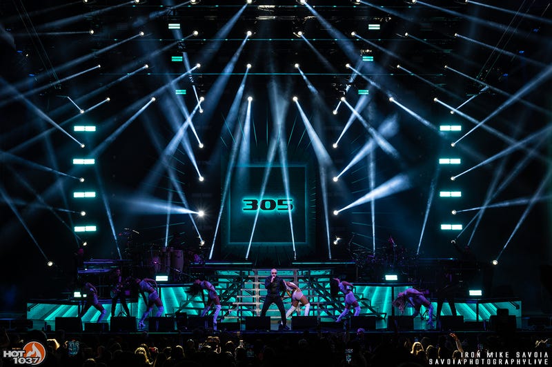 Pitbull w/ Iggy Azalea @ White River Amphitheatre, 9.28.2021