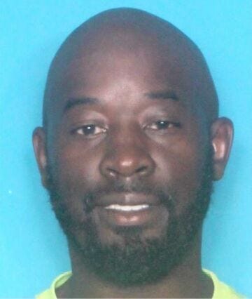 Suspected killer remains at large, cell phone found in Iowa