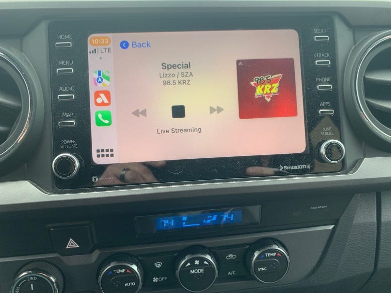 98.5 KRZ App displayed in vehicle