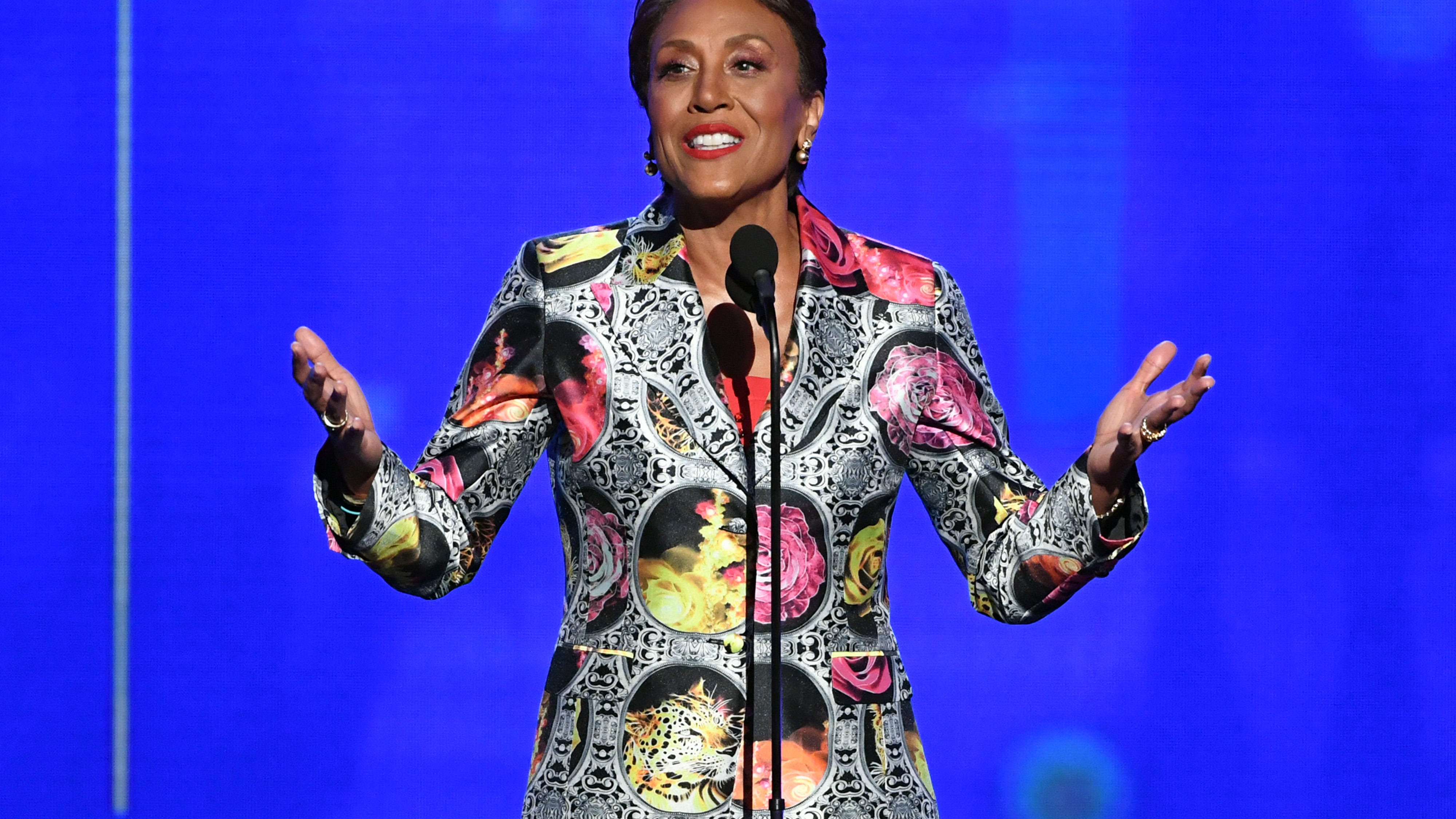 'GMA' host Robin Roberts to receive award named in honor of famed Tuskegee Airman