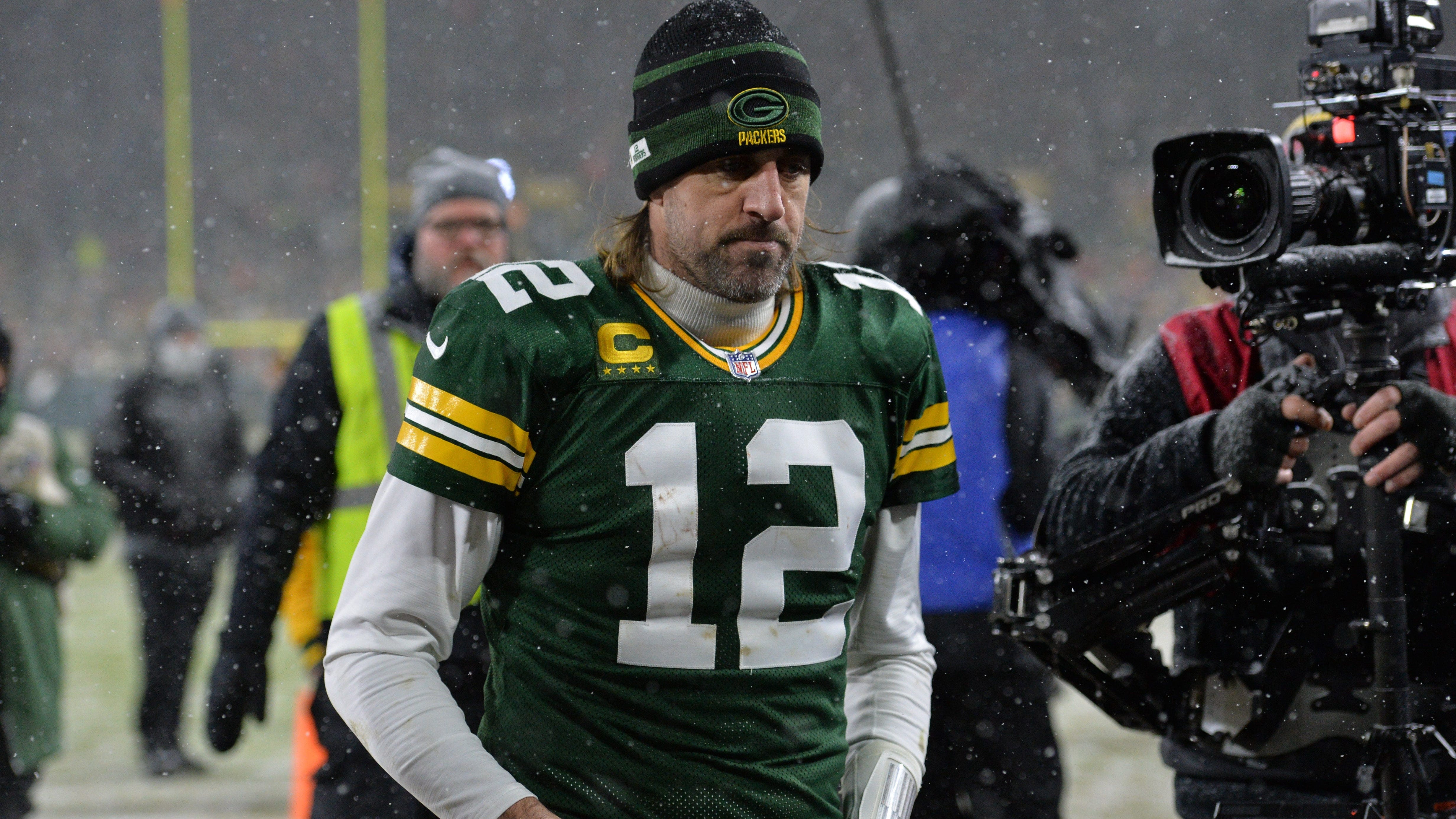 Aaron Rodgers crushed by social media after Packers' upset loss to 49ers