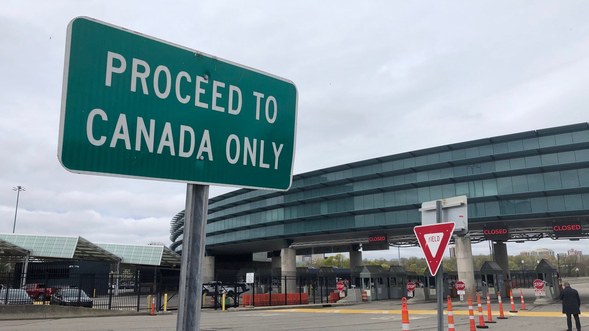 Commercial traffic hold-ups to Canada 'fully resolved', according to Border Services Agency