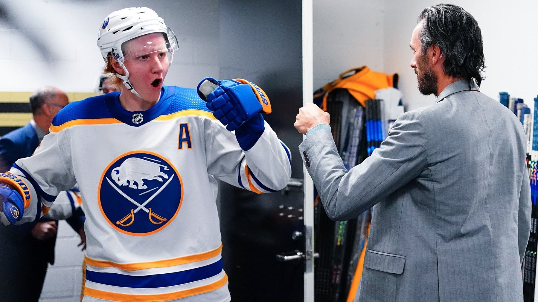 Rasmus Dahlin named best player in NHL for last week