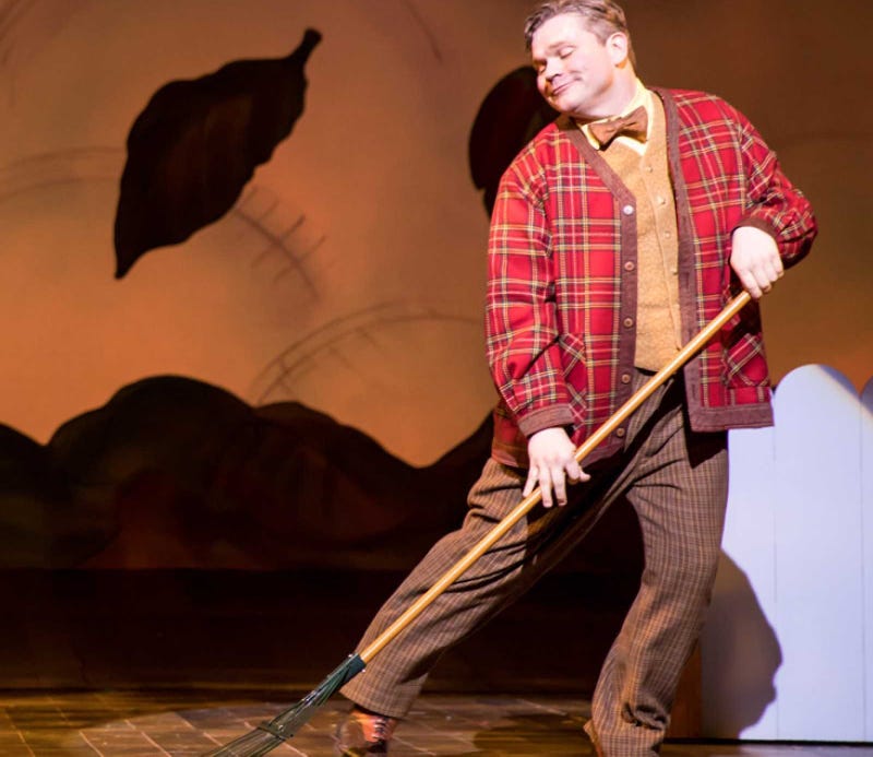 Reed Sigmund in A Year With Frog and Toad at Children's Theatre Company