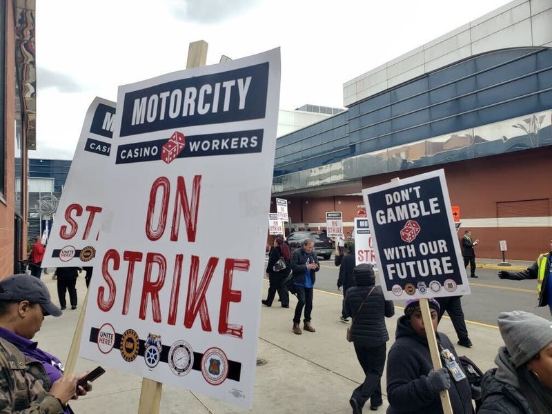 Detroit casino workers on strike