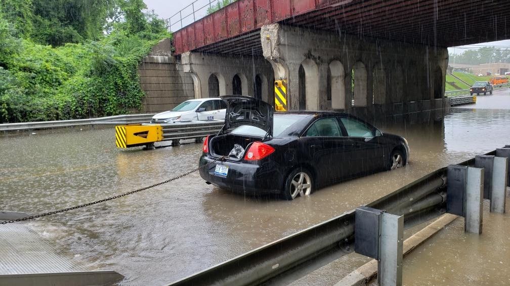 Metro Detroit cleaning up after second round of floods, most freeways back open