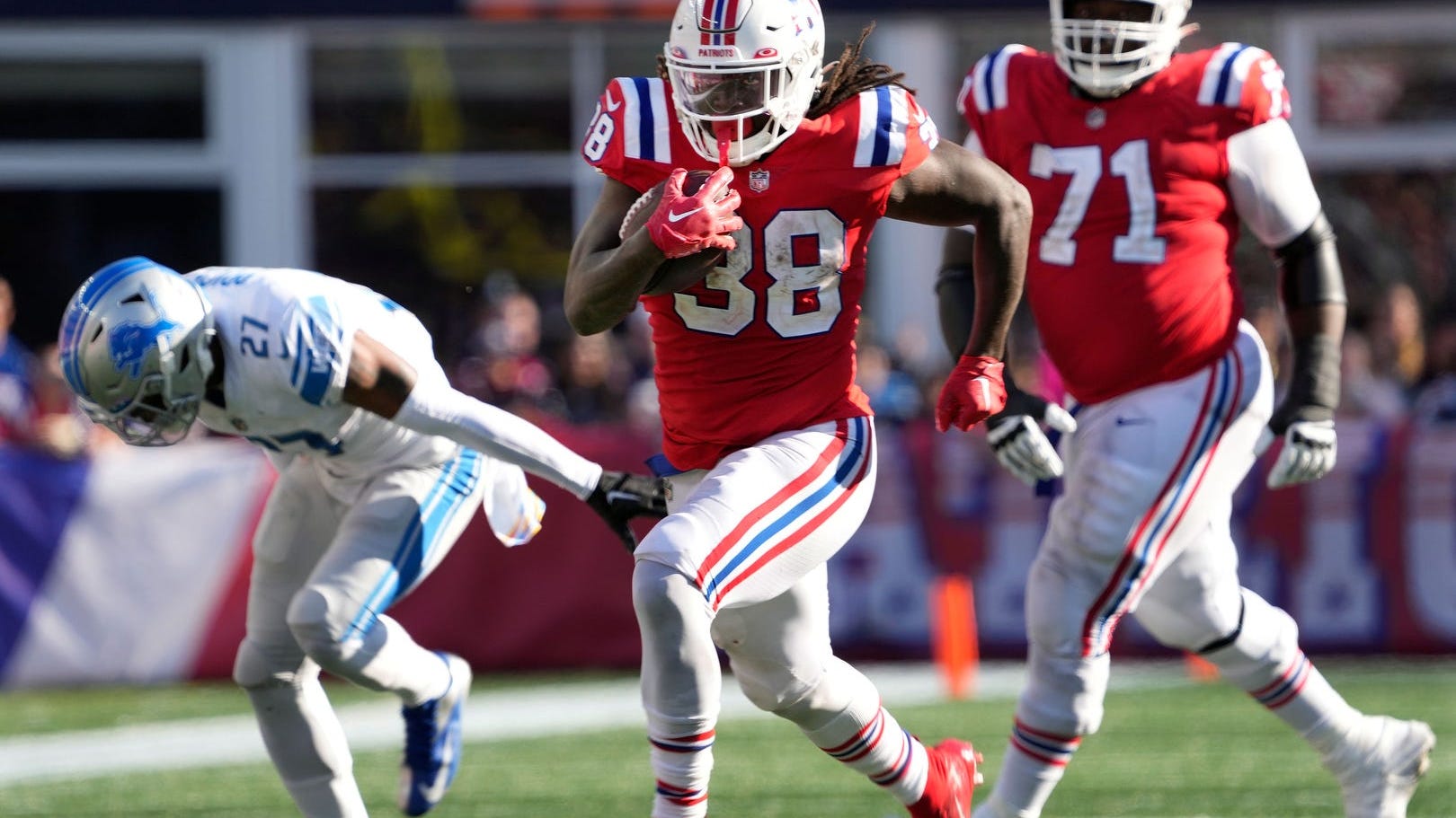 Sunday 7: Rhamondre Stevenson’s ‘franchise’ role in New England
