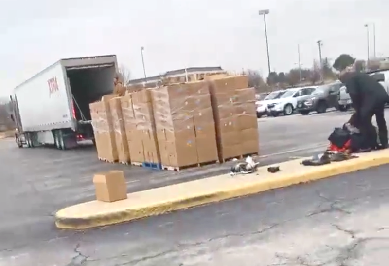 2 dozen Richton Park families showered with donations after apartment complex fire