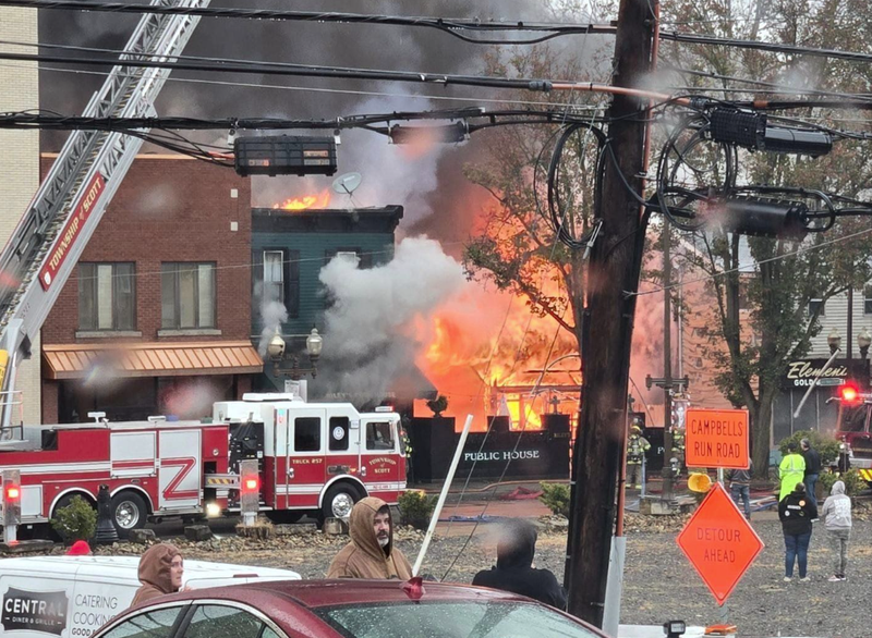 Riley's Pour House fire