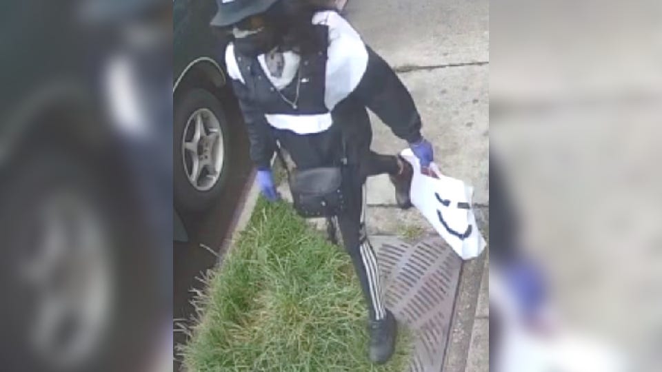Woman slashes, stabs, robs man sitting outside Staten Island store