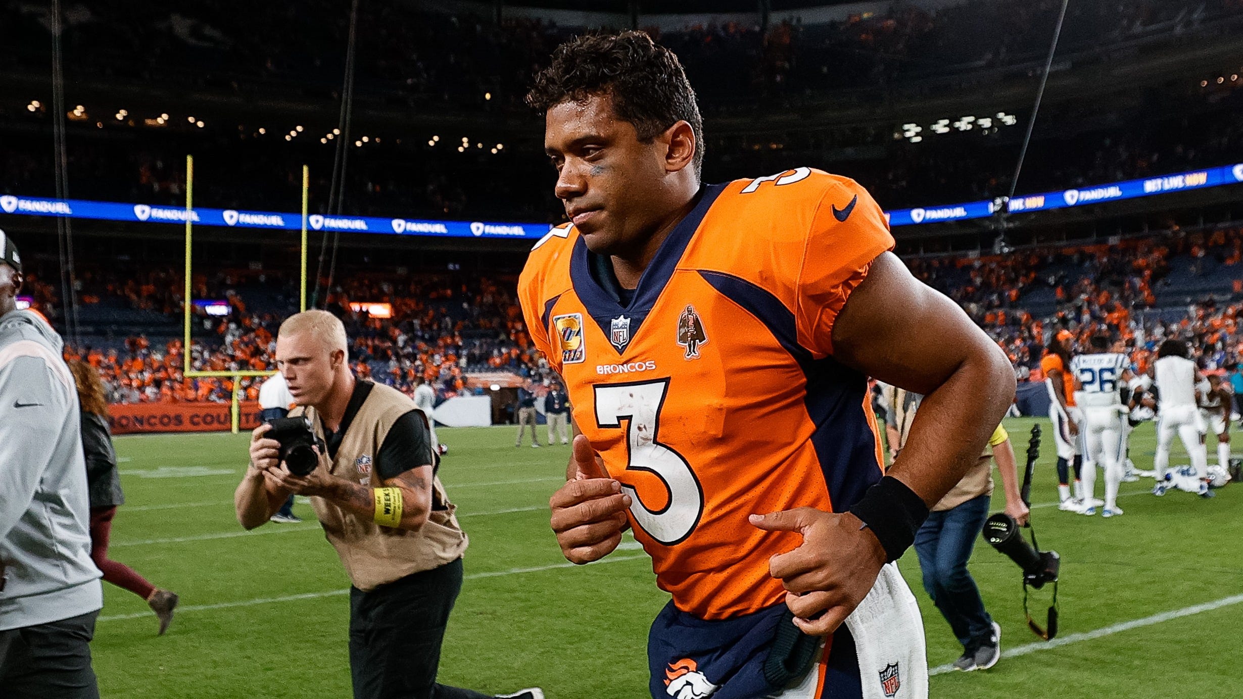 Eagles Twitter thankful their team did not trade for Russell Wilson after putrid game