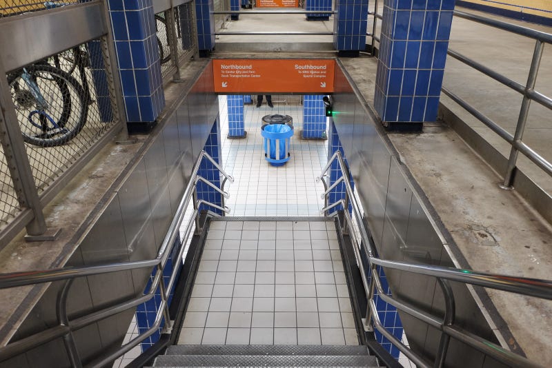 SEPTA subway platform 