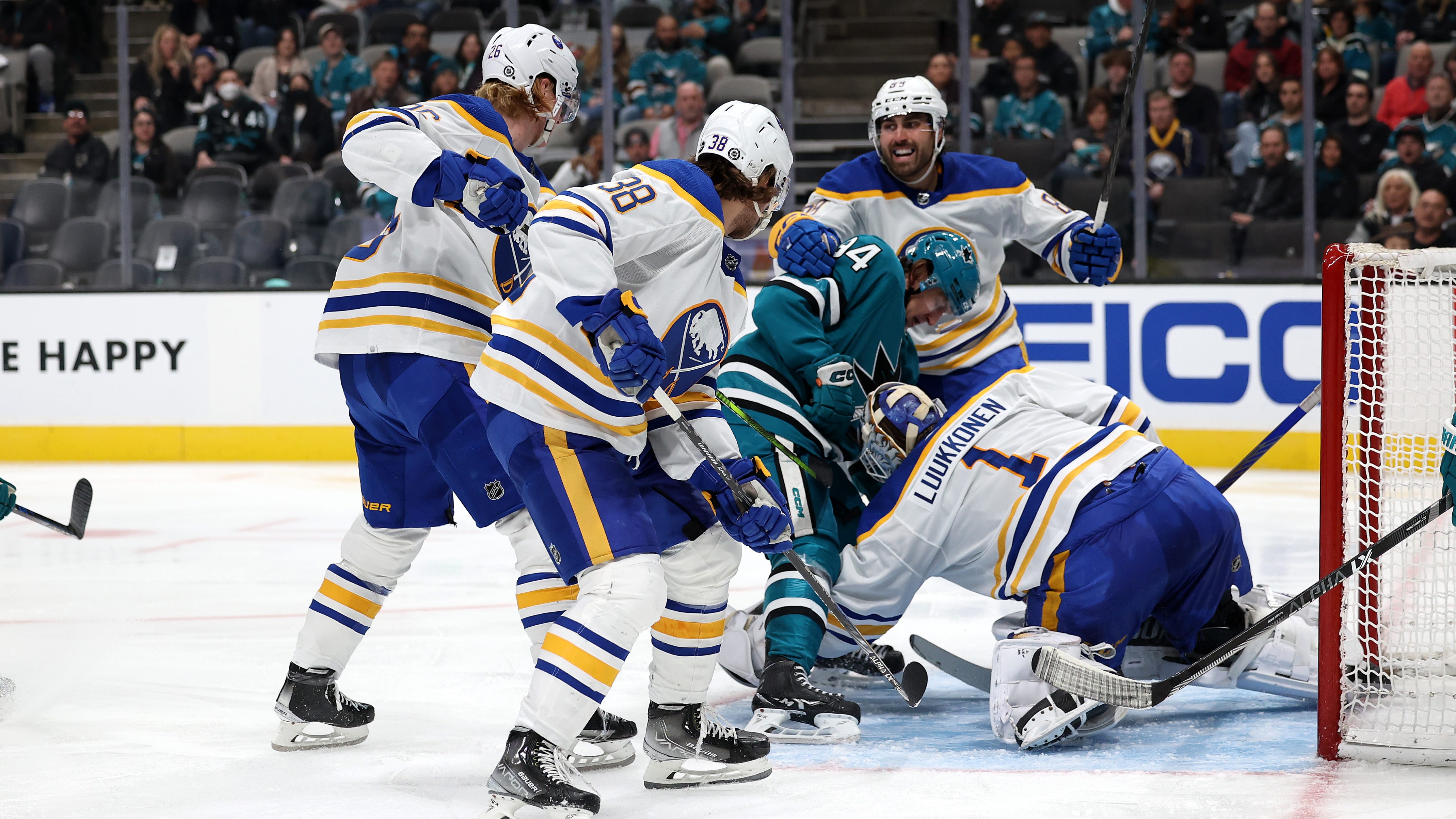 Hamilton: Luukkonen helps Sabres finish road trip with win