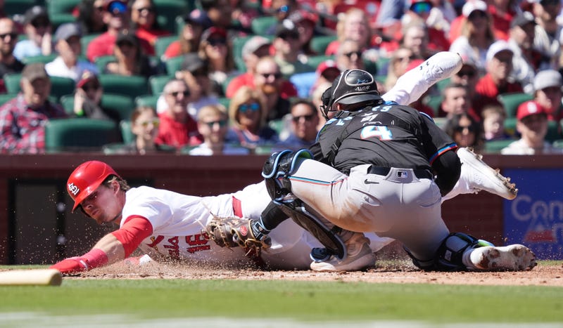 The St. Louis Cardinals defeated the Miami Marlins 3-1 on Saturday at Busch Stadium