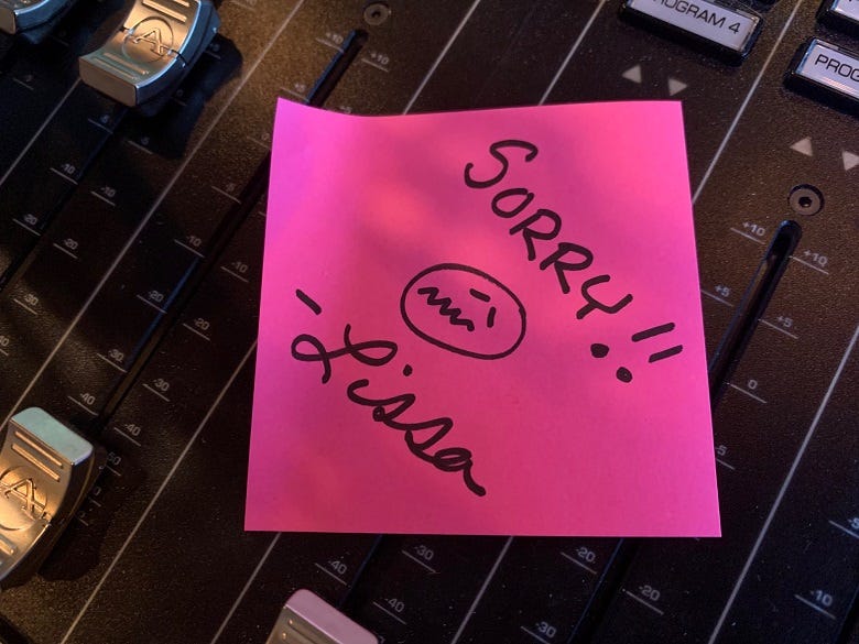 Note that reads "Sorry. Lissa"