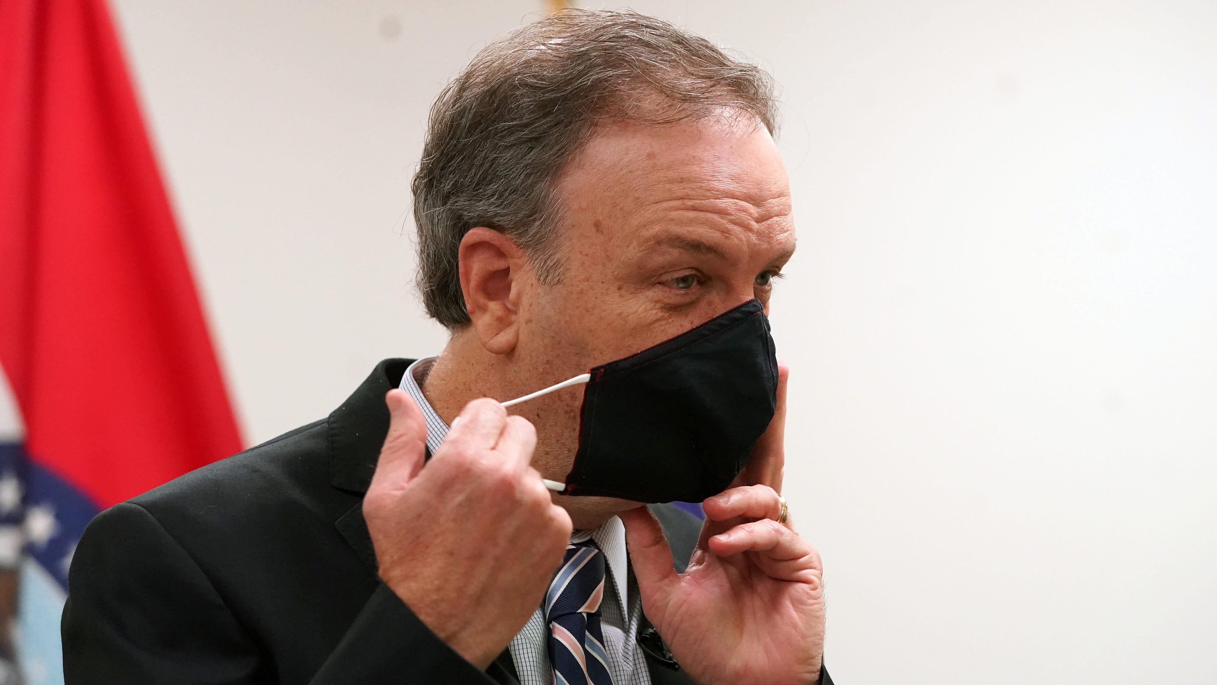 St. Louis County mask mandate remains on pause in latest court ruling