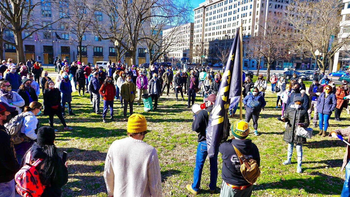 Veterans' group helps to clean up what rioters left behind in D.C.