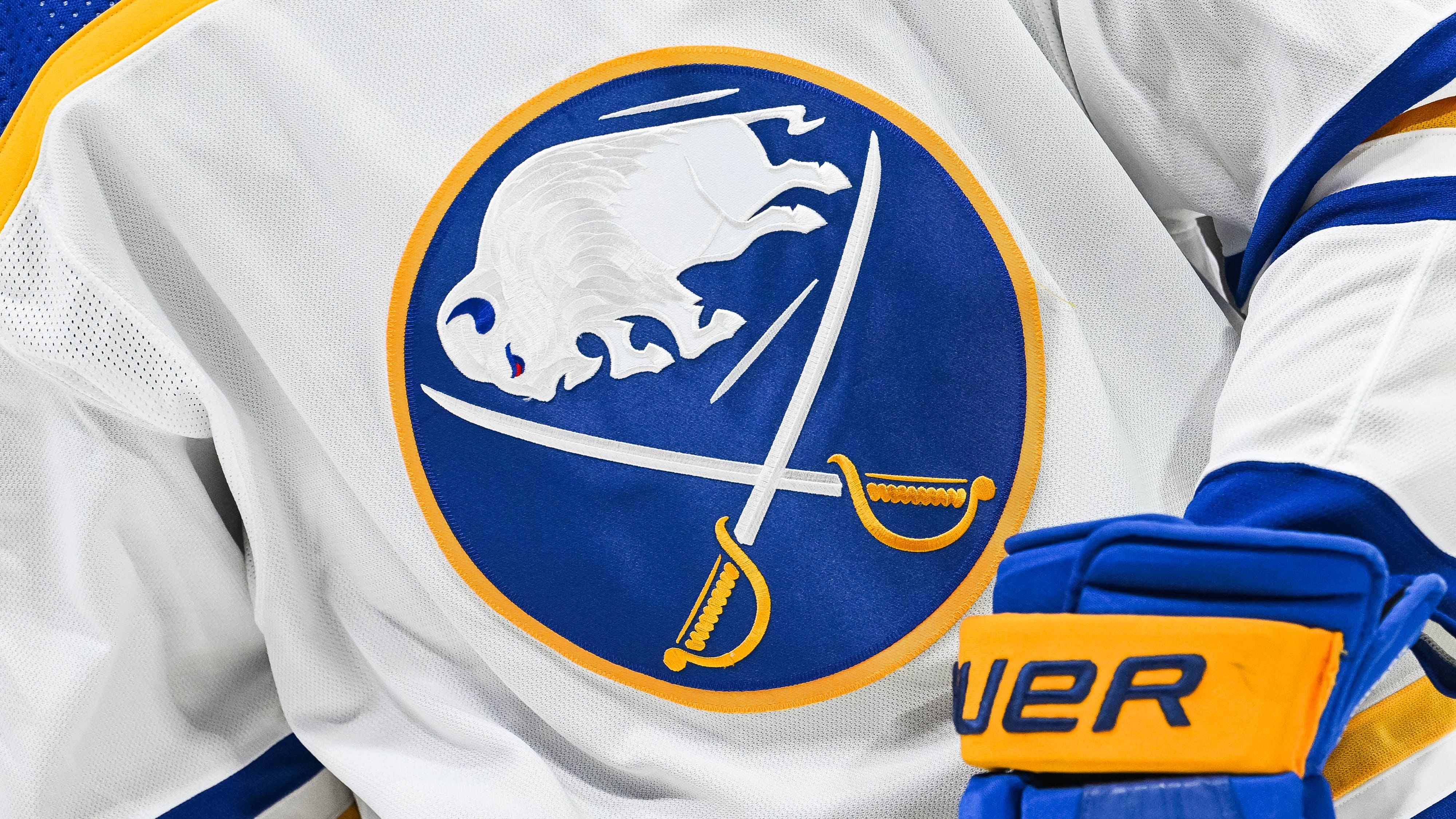 Sabres sign Russian winger Viktor Neuchev to entry-level contract