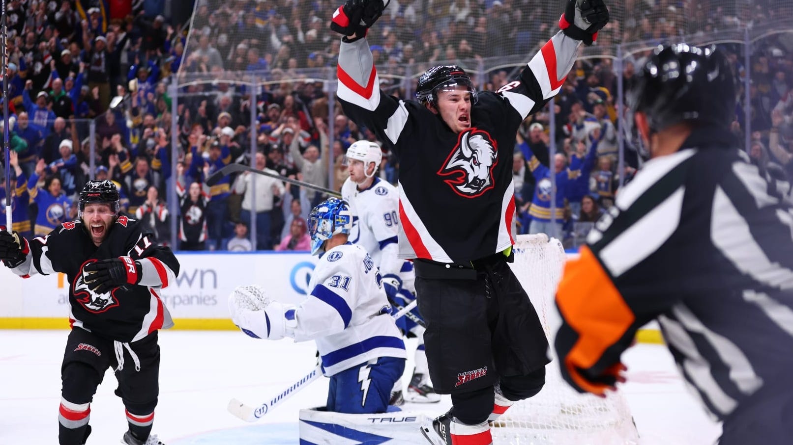 Sabres alone atop Atlantic Division standings following wild win over Lightning