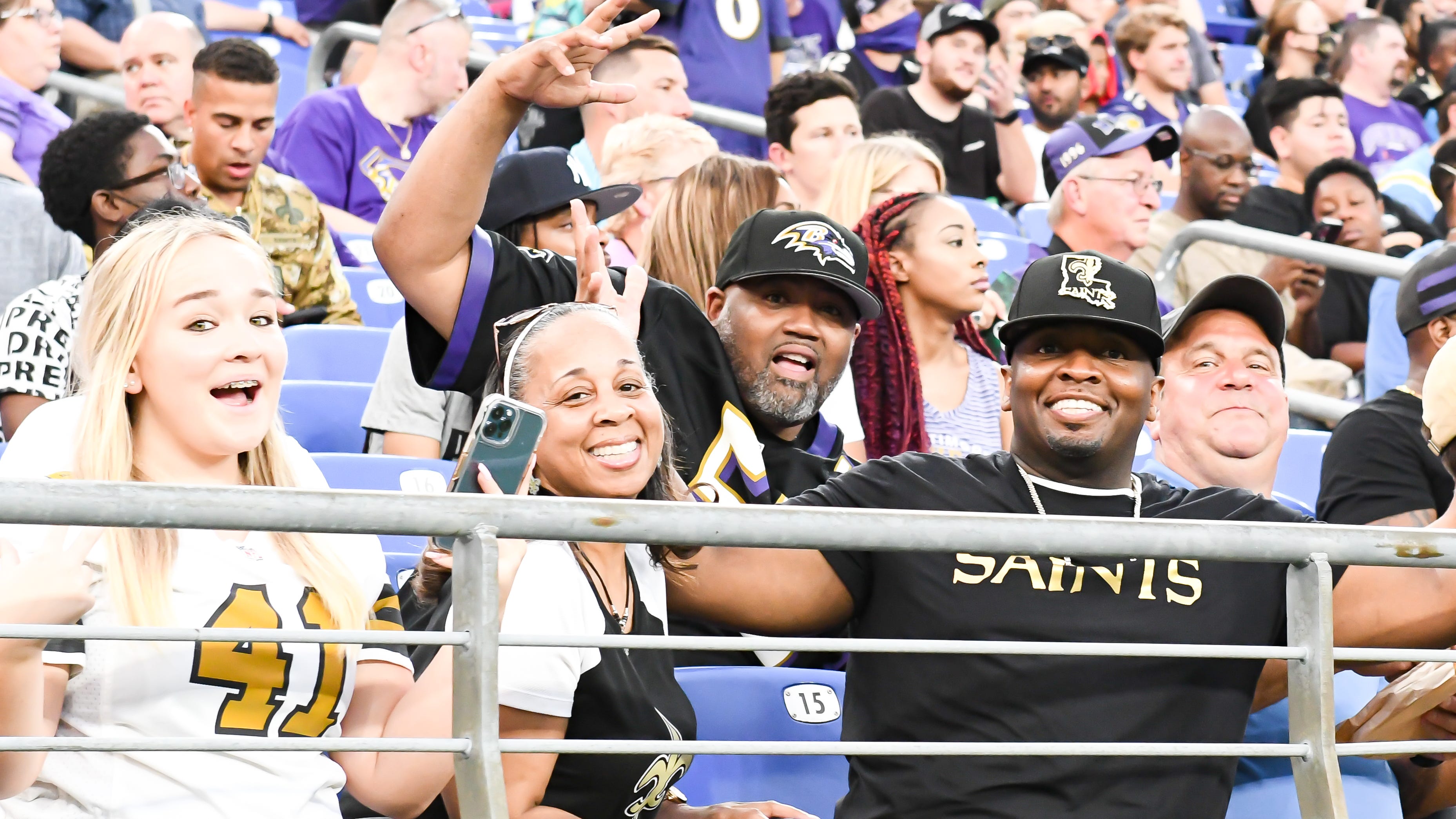 Saints season-ticket holders won't be refunded if they refuse vaccine, tests: report