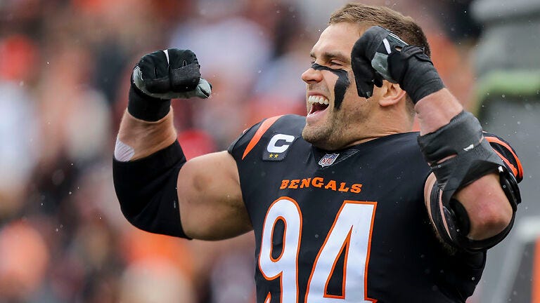 Bengals defense scores stunning 98-yard touchdown after forcing fumble on goal line