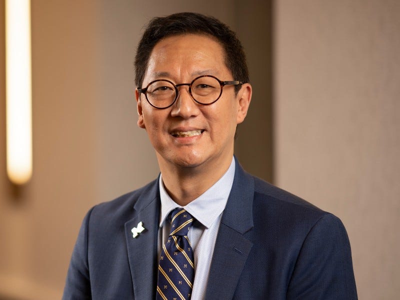Santa Ono