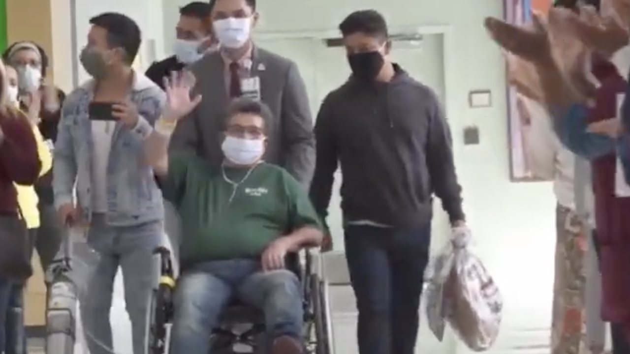Chicago's ‘Tamale Guy’ released from hospital after battle with COVID-19
