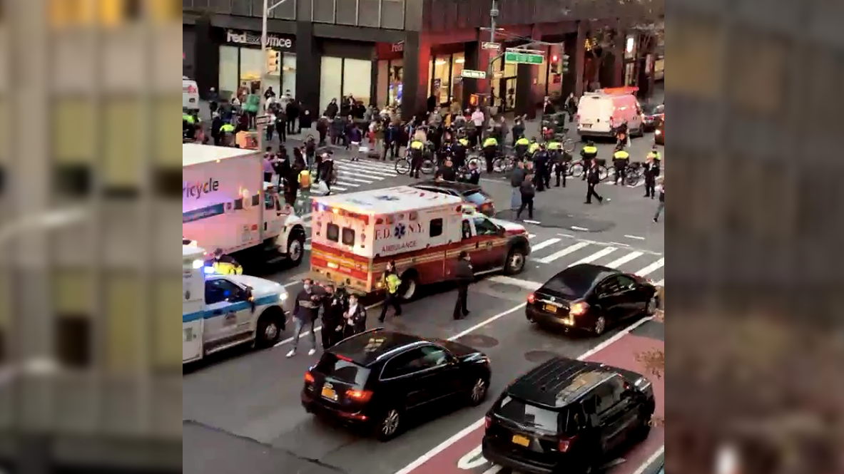 Driver in custody after hitting 6 people at protest in Manhattan: NYPD