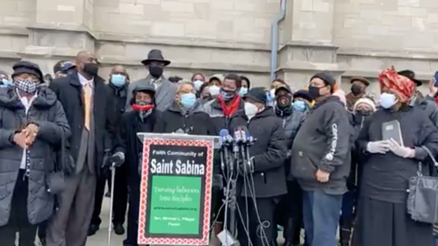 Members of St. Sabina voice support of Fr. Pfleger in light of new sex abuse allegations