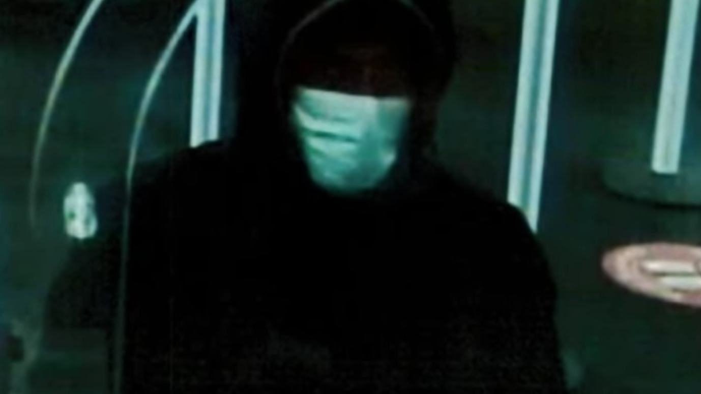 Would-be bank robber arrested after giving teller his real ID