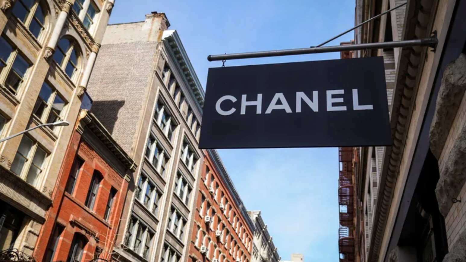 Chanel boutique in lower Manhattan robbed at gunpoint: NYPD