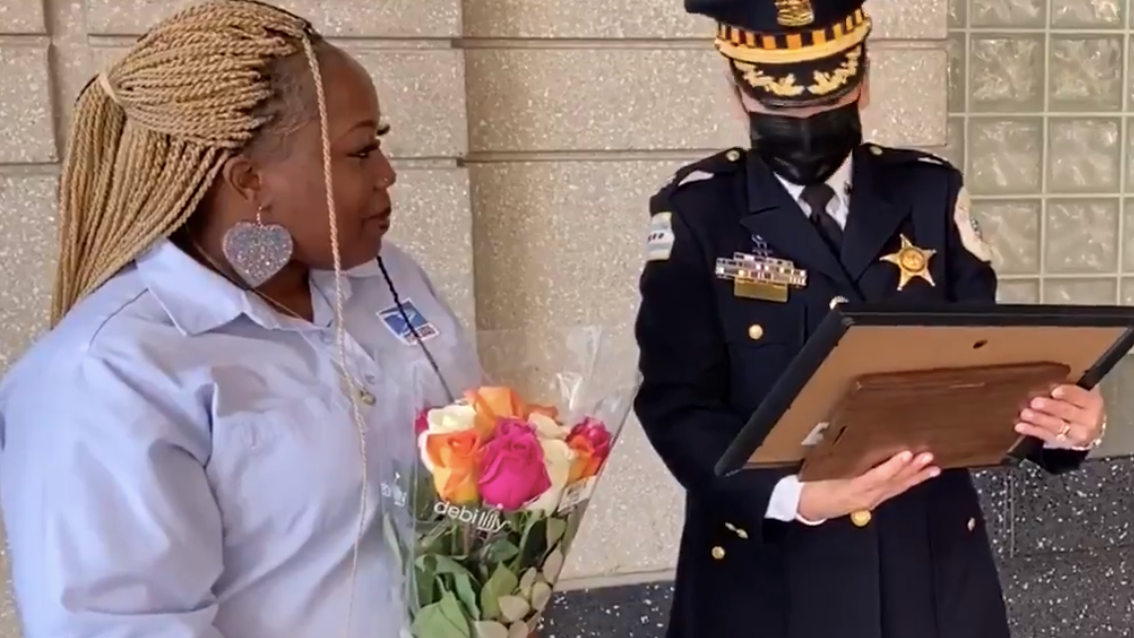 Postal carrier recognized for helping save Chicago senior who had fallen at home