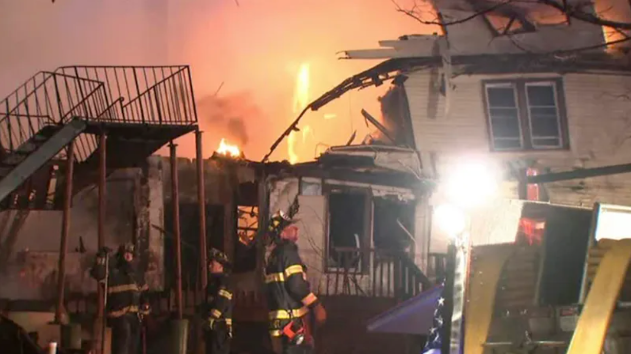 1 dead, several injured in massive fire at senior living facility in Rockland County
