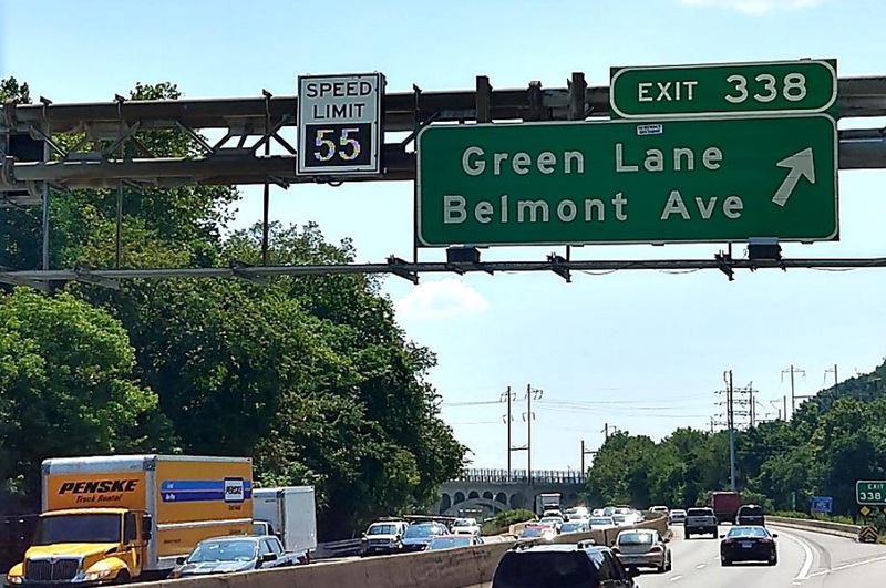 PennDOT activates network of speed control signs on Schuylkill Expressway
