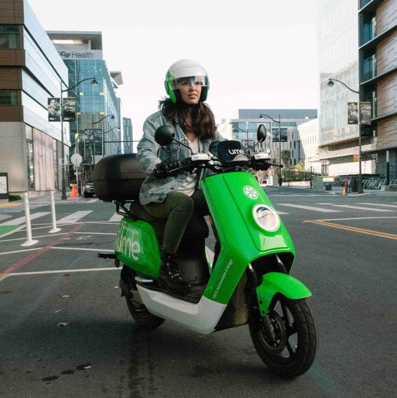 Lime Moped