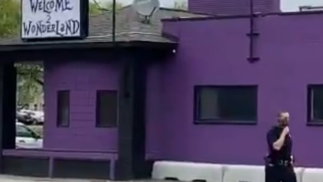 Detroit police: 1 dead, 1 injured in shooting outside Welcome 2 Wonderland restaurant