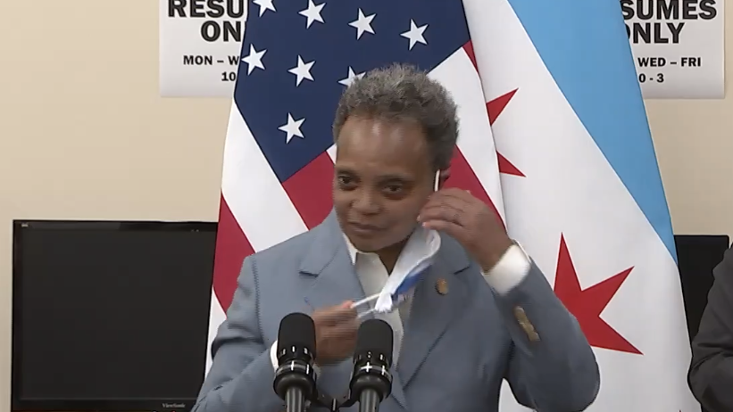 Lightfoot not ditching mask, wants more clarity from CDC