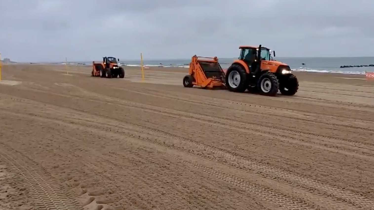 Cold, rainy weather puts damper on NYC beach reopenings