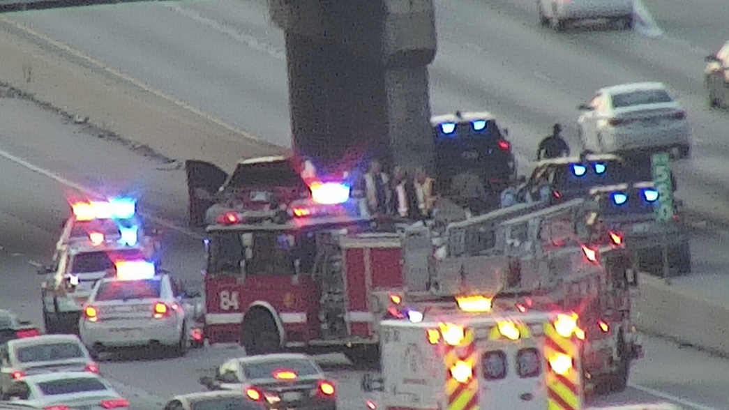 Driver wounded in Dan Ryan shooting