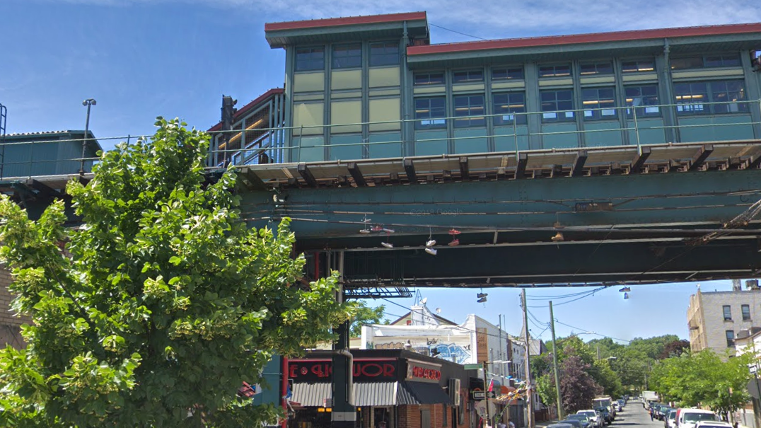 Man slashed in face at Brooklyn subway station: police