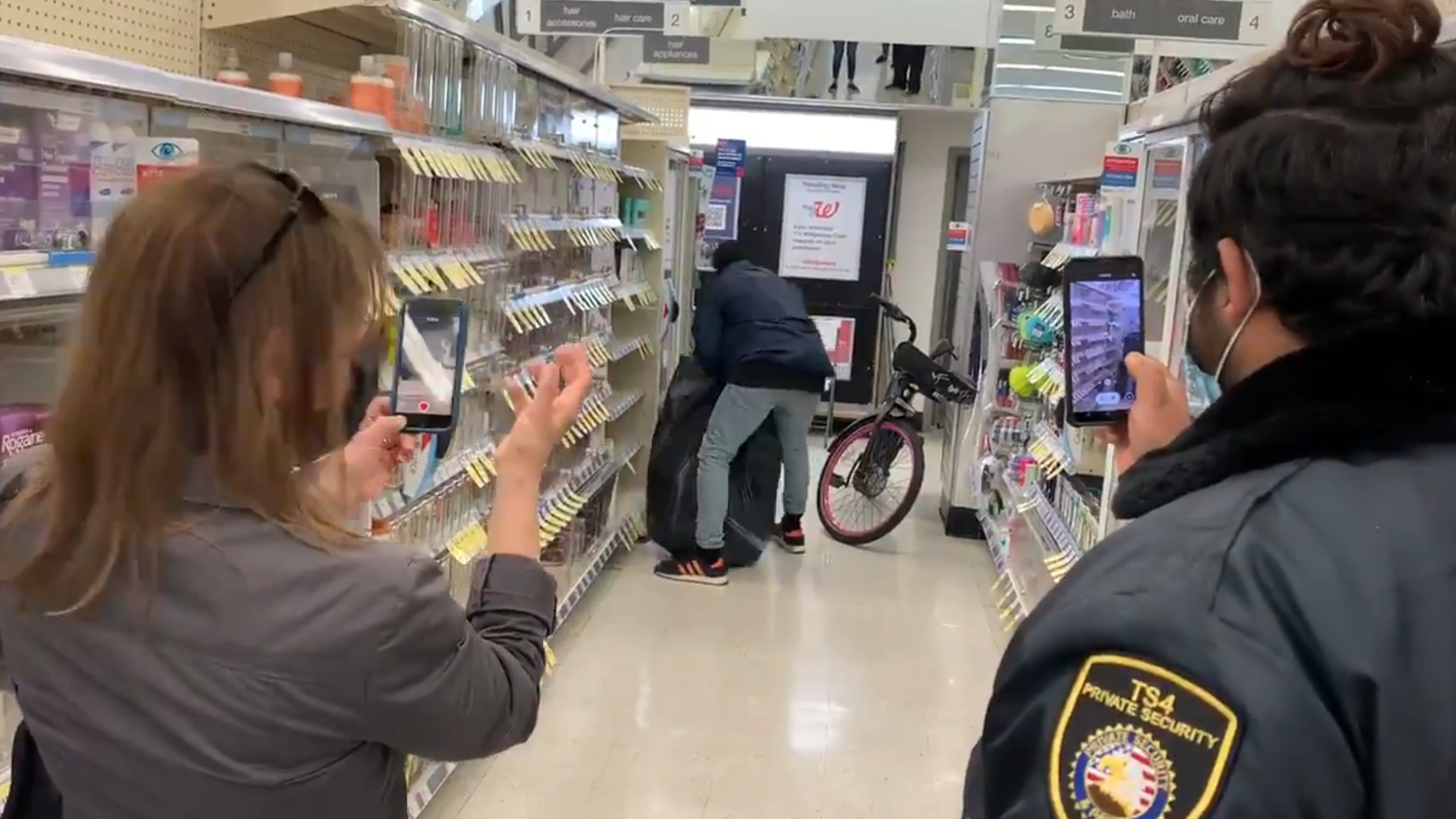 VIDEO: Brazen theft captured in plain sight at SF Walgreens