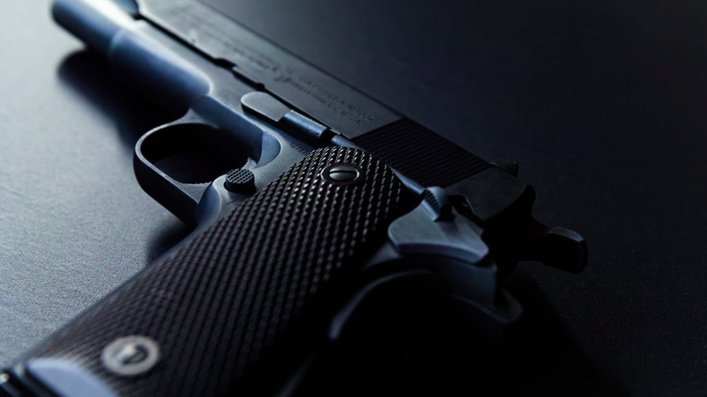 Feds in Chicago signal crackdown on gun 'straw purchases'