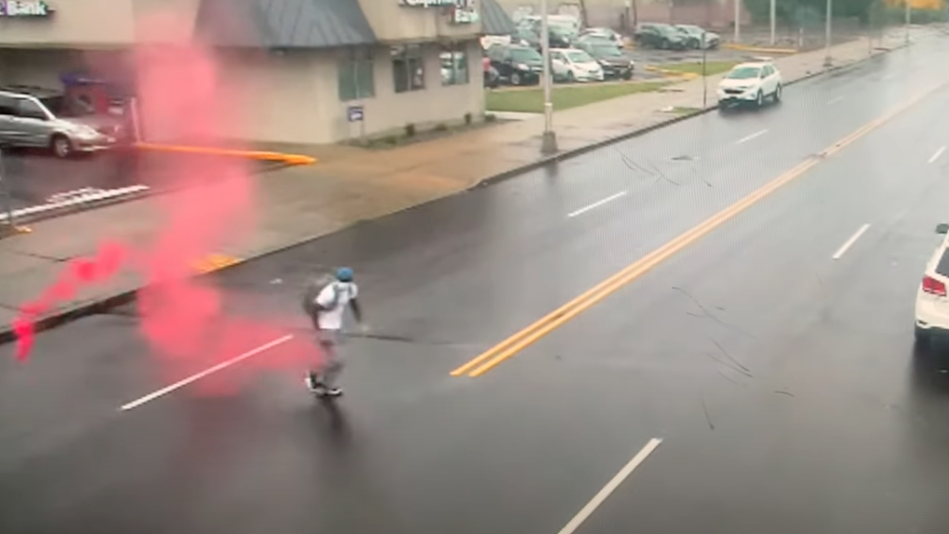 VIDEO: Dye pack explodes on suspected NJ bank robber