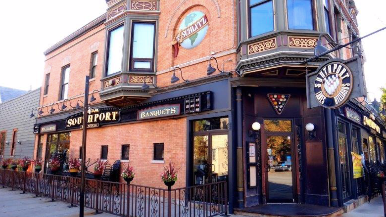 Chicago bar and bowling alley closes, contents to be auctioned off