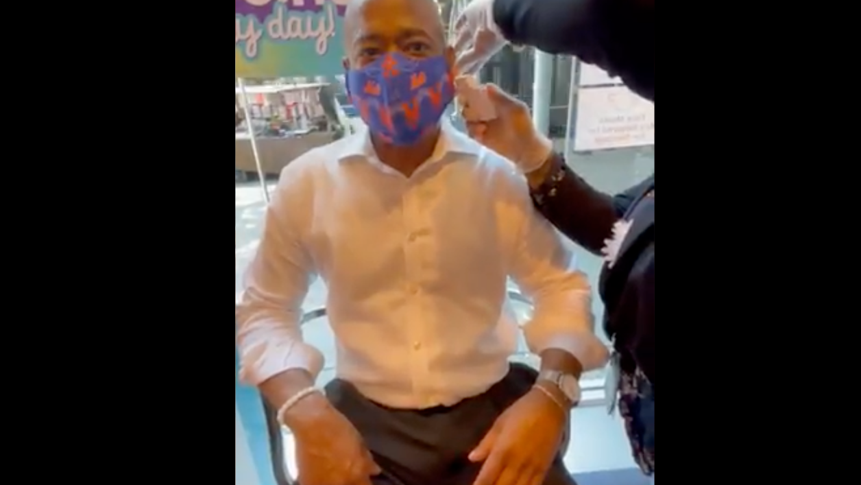 VIDEO: Eric Adams gets ear pierced, fulfilling campaign 'promise' after primary win
