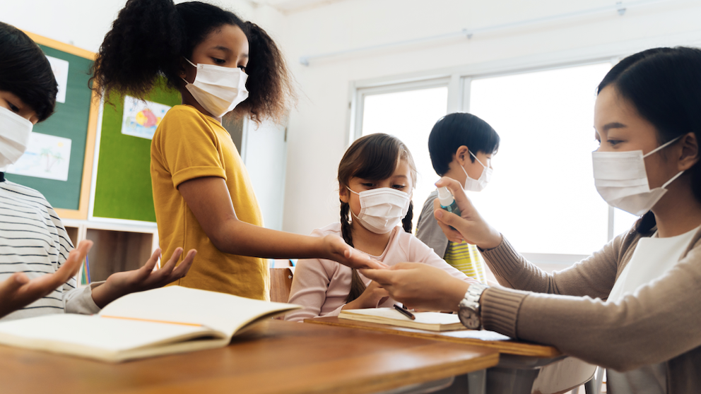 Chicago Public Schools will require masks for all students, staff for upcoming school year, regardless of vaccination status