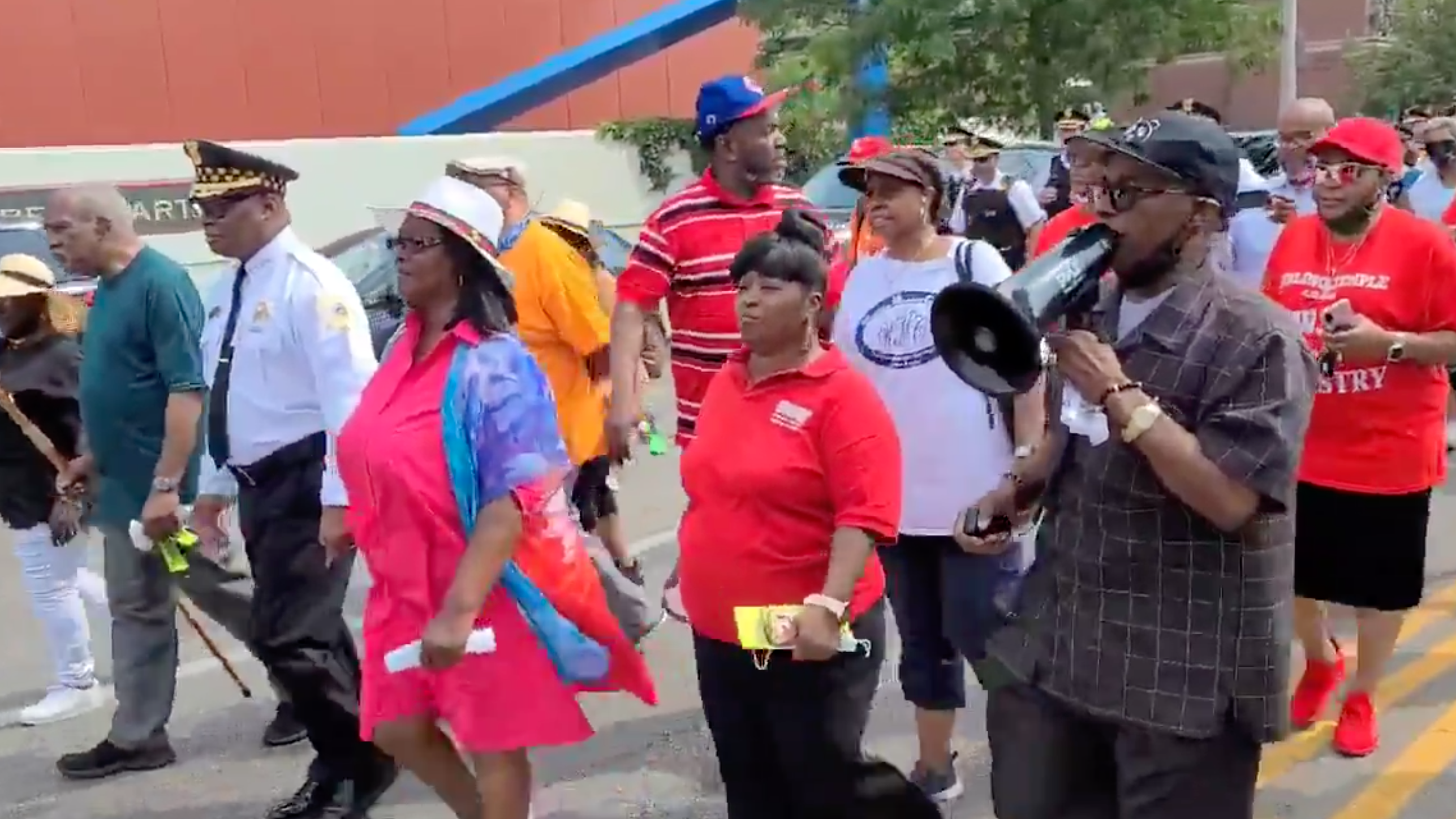 CPD Supt. Brown delivers message to city’s youth at South Austin peace walk