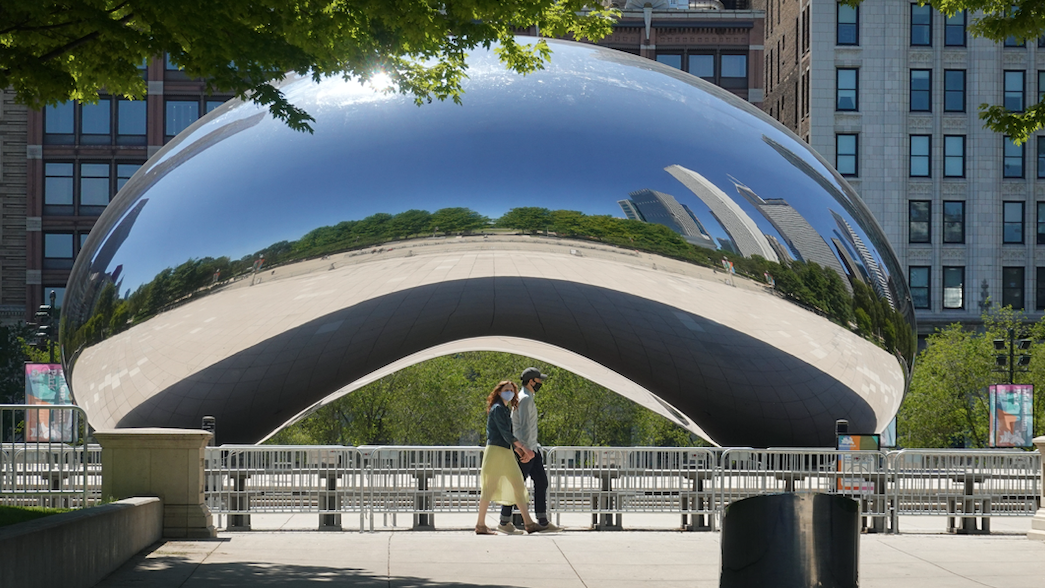 Man shoots himself in leg at Millennium Park: police